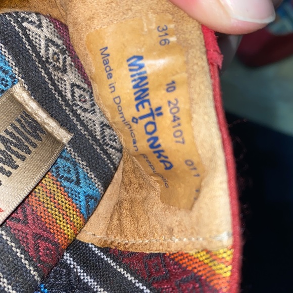 Gently worn, Minnetonka. Deep red - Picture 7 of 7